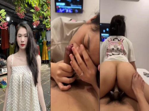 Anh doggy em đi đừng quay mặt em không thích đâu