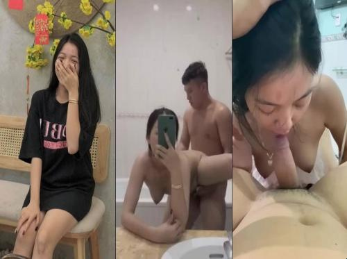 Em gái ngoan ngoãn hiền lành lộ clip hóa thần dâm trên giường với bạn trai – Phần 2