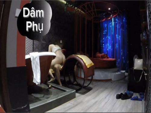 Em cưỡi ngựa ngoáy mông cực đã trên ghế tình yêu - damphu - Viet69