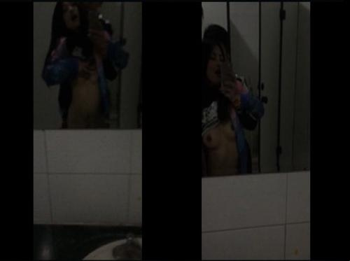 Nova tendência, fazer sexo enquanto tira uma selfie