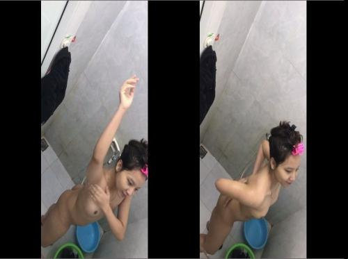 Quay lén em sinh viên hàng xóm tắm - Viet69